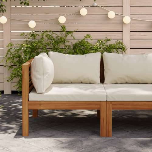 Modularna kutna sofa s krem bijelim jastucima bagremovo drvo