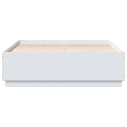 Okvir kreveta s LED svjetlima bijeli 135 x 190 cm drveni - Bijela 135 x 190 cm Cijena