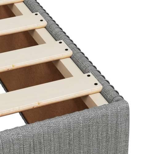 Krevet box spring s madracem svjetlosivi 140x200 cm od tkanine Svjetlosiva 140 x 200 cm Dizajn s gumbima Cijena