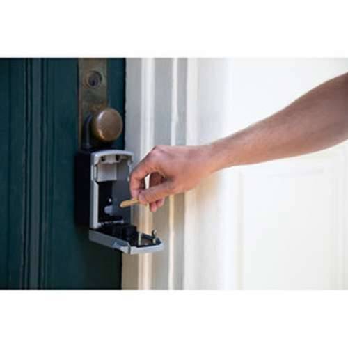 Sef Master Lock 5440EURD ključevi Črna/Srebrna Zinc 18 x 8 x 6 cm (1 kom.) Cijena
