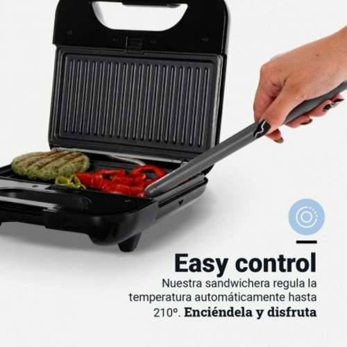 Aparat za sendviče Universal Blue 700 W Crna Cijena