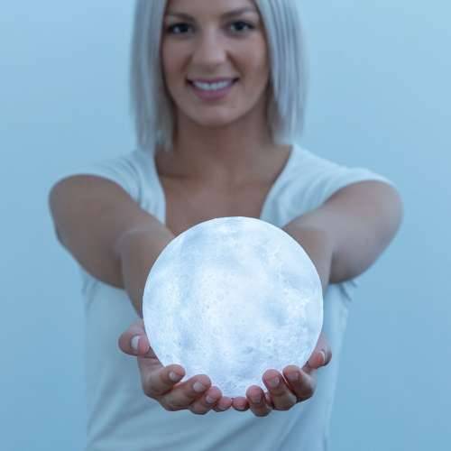 Punjiva LED Svjetiljka Mjesec Moondy InnovaGoods Cijena