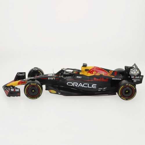 Automobil Bburago F1 Race Oracle Red Bull Racing RB19 1:18 Cijena