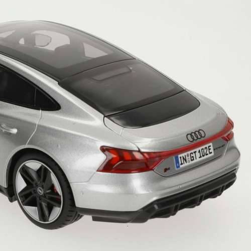 Automobil Bburago GT-Audi RS E-TRON GT 2022 1:18 Cijena