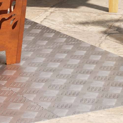 Aluminijski vijčani limovi 4 komada protiv klizanja 70x50 cm Cijena