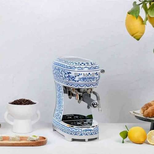 Express Ručni Aparat za Kavu Smeg ECF02DGBEU 1350 W Cijena