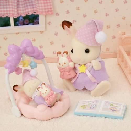 Zglobna figura Sylvanian Families Las hermanas conejitas de chocolate: hora de dormir Djevojka Cijena