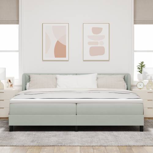 Krevet s madracem svjetlosive boje 200x200 cm od baršuna Cijena