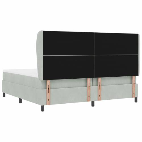 Krevet s okviru i madracem svjetlosiva 200x200 cm baršun Cijena