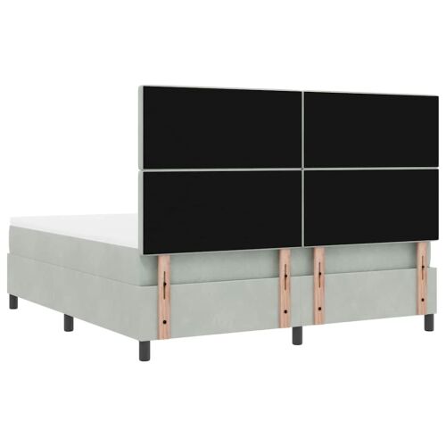 LED Box Spring Krevet Svijetlo siva 180 x 200 cm Baršun - Svjetlosiva 180 x 200 cm Kristal s dugmadima Cijena