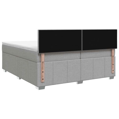 Boxspring krevet s madracem Svjetlosiva 200 x 200 cm Tkanina - Svjetlosiva 200 x 200 cm Prošiveno gumbima Cijena