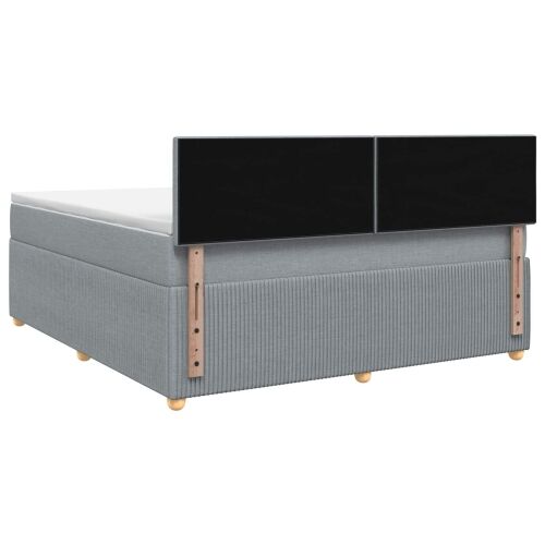 Boxspring krevet s madracem Svjetlosiva 140 x 200 cm Tkanina - Svjetlosiva 140 x 200 cm Dizajn s rombovima Cijena