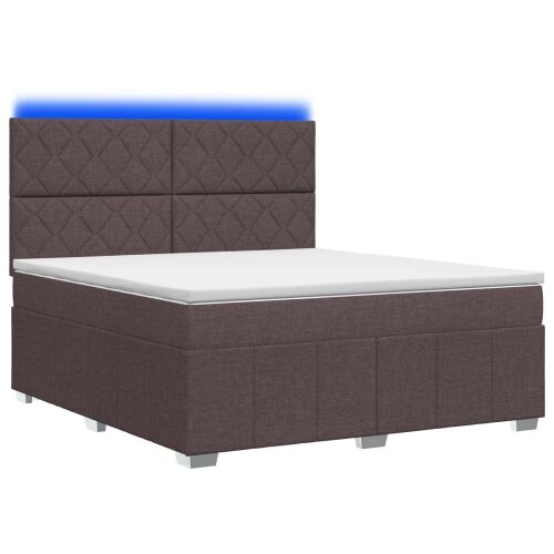 LED okvir za krevet s madracem Tamno smeđa 160 x 200 cm Tkanina - Tamno smeđa 160 x 200 cm Dizajn s rombovima Cijena