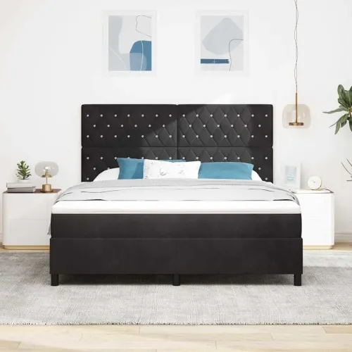 LED Box Spring Krevet s madracem Crna 180 x 200 cm Baršun - Crna 180 x 200 cm Kristal s dugmadima Cijena
