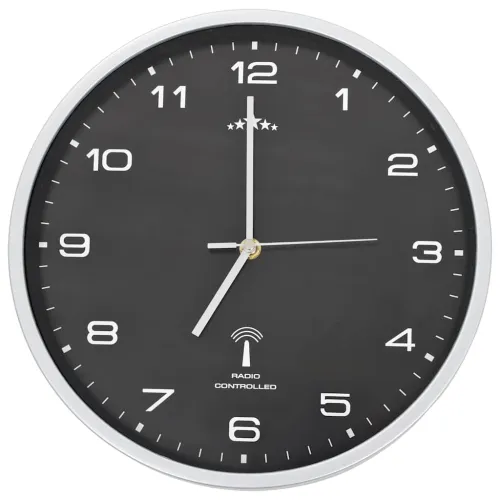 Radijski upravljan zidni sat s kvarcnim mehanizmom 31 cm crni - Crna Cijena