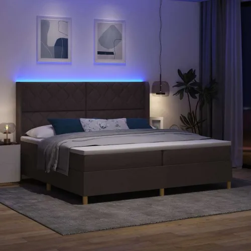 Box spring krevet s LED trakama Smeđa 200 x 200 cm tkanina - Tamno smeđa 200 x 200 cm Dizajn s rombovima Cijena